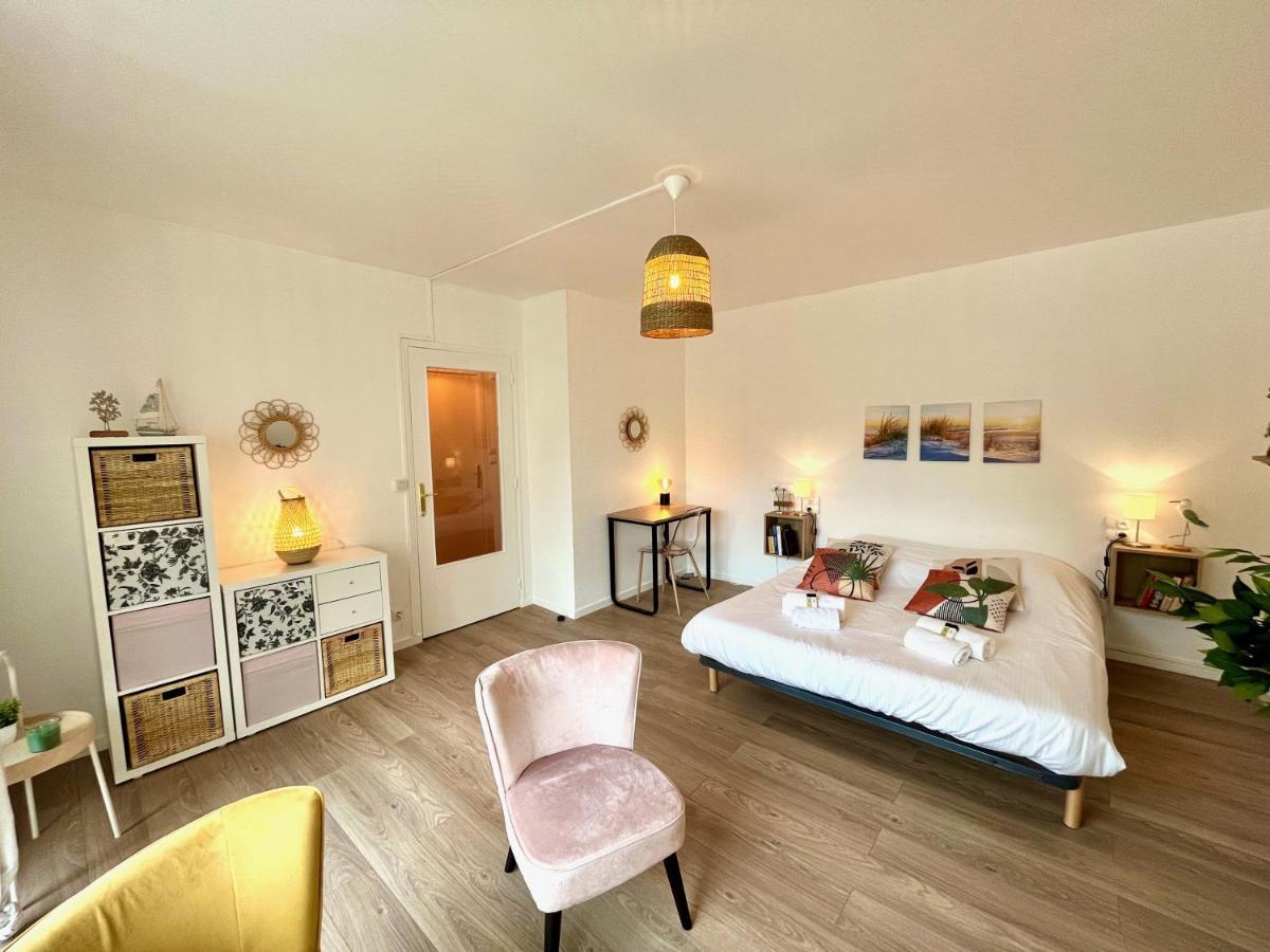 Nihal, Studio Proche Zenith Avec Parking Et Balcon カーン エクステリア 写真